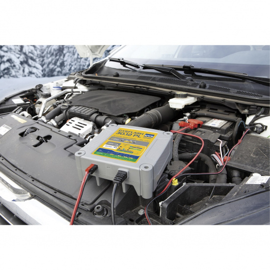 Underh�llsladdare 30.12PL 12 V 230 V 7/15/30 A